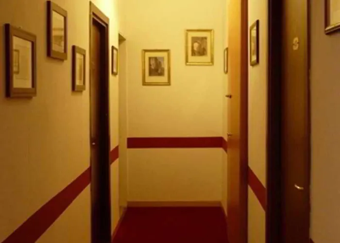 Ferraro Hotel 2*