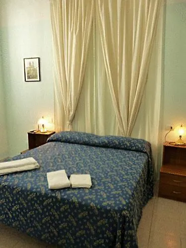 Hotel Ferraro 2*