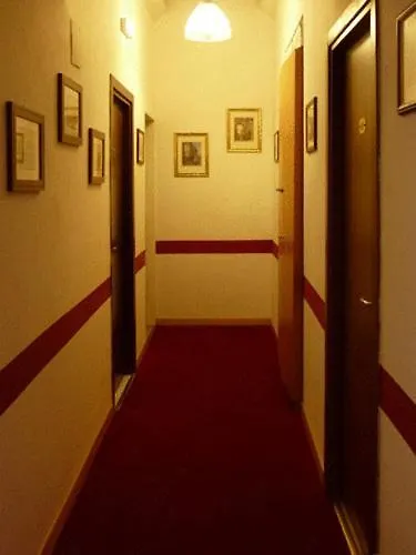 Otel Ferraro 2*